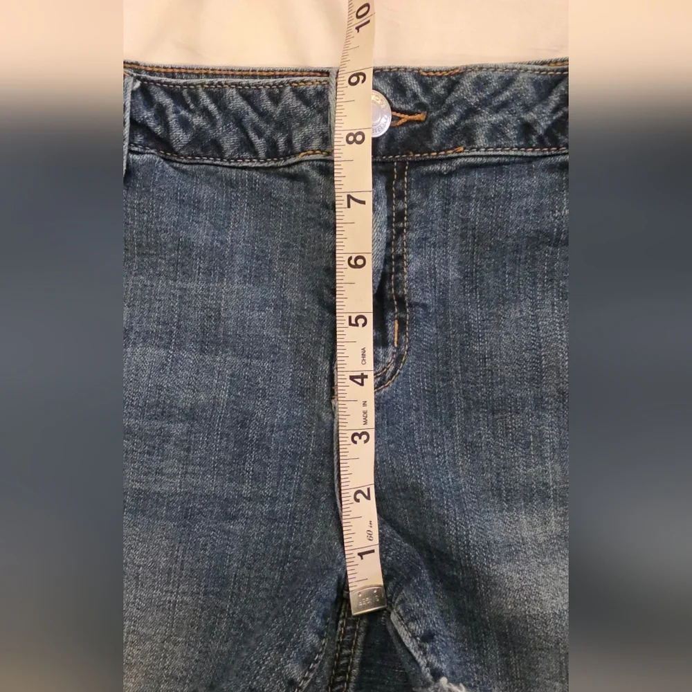 Distressed Denim Shorts Star Patch Raw Hem Blue Womens 11/12 Mid Rise Cutoff - Picture 9 of 10